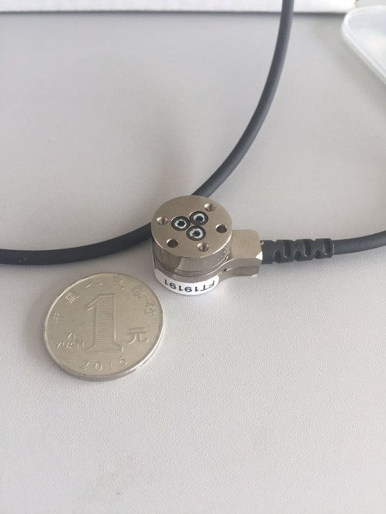 六維力傳感器為醫(yī)療手術機器人錦上添花